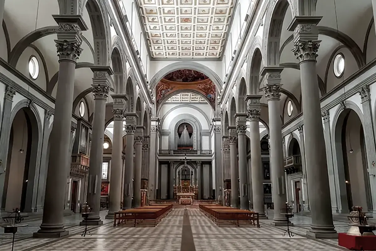 San Lorenzo Interior